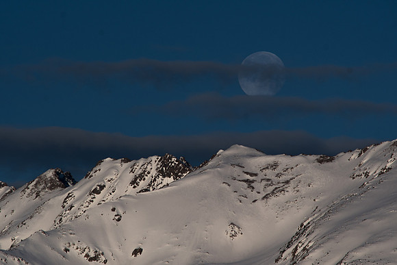 Three layer Moonset