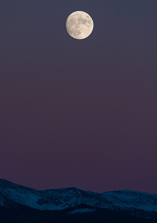 Mgenta moonrise