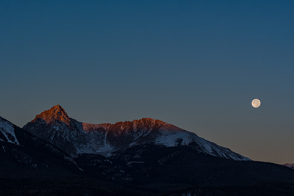 Willow Peak Sunrise Moonset