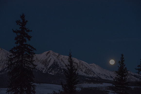 Peak One Moonset
